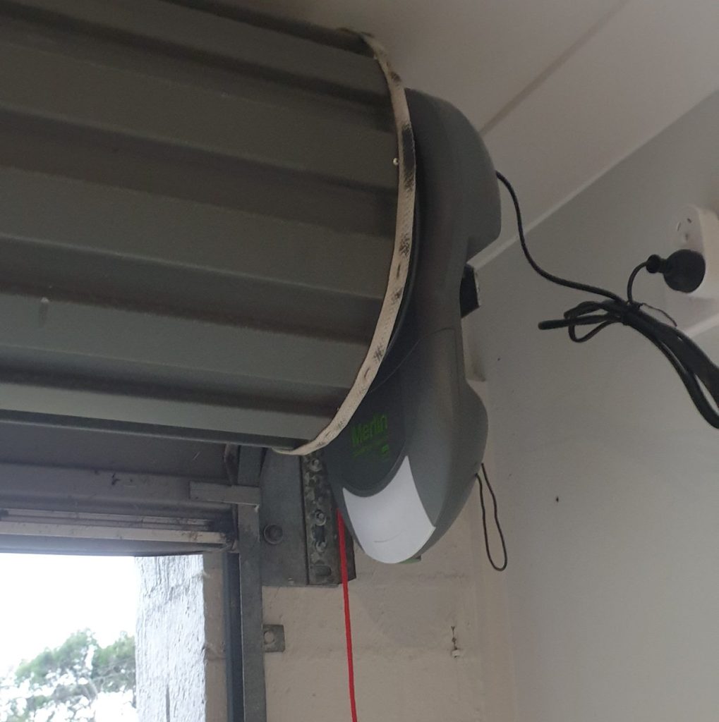 MERLIN MR655MYQ SILENTDRIVE ESSENTIAL ROLLER DOOR OPENER
